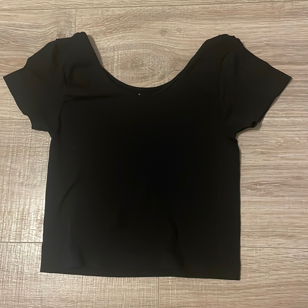 Black Stretch Fitted Cropped Tee